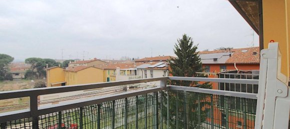 4 rooms Apartment in Imola, Italy No. 35681 3
