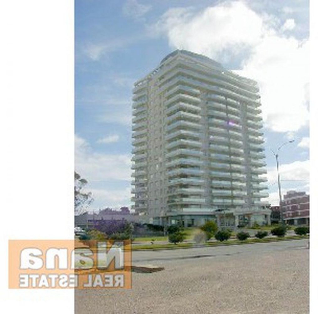 4 bedrooms Apartment in Maldonado, Uruguay No. 9541