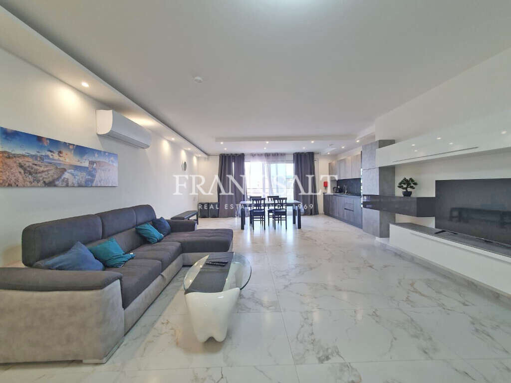 Квартира с 2 спальнями в Сент-Джулианс, Мальта № 7430