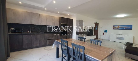 Квартира с 2 спальнями в Сент-Джулианс, Мальта № 7430 2