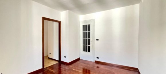 2 bedrooms Apartment in Bergamo, Italy No. 266485 18