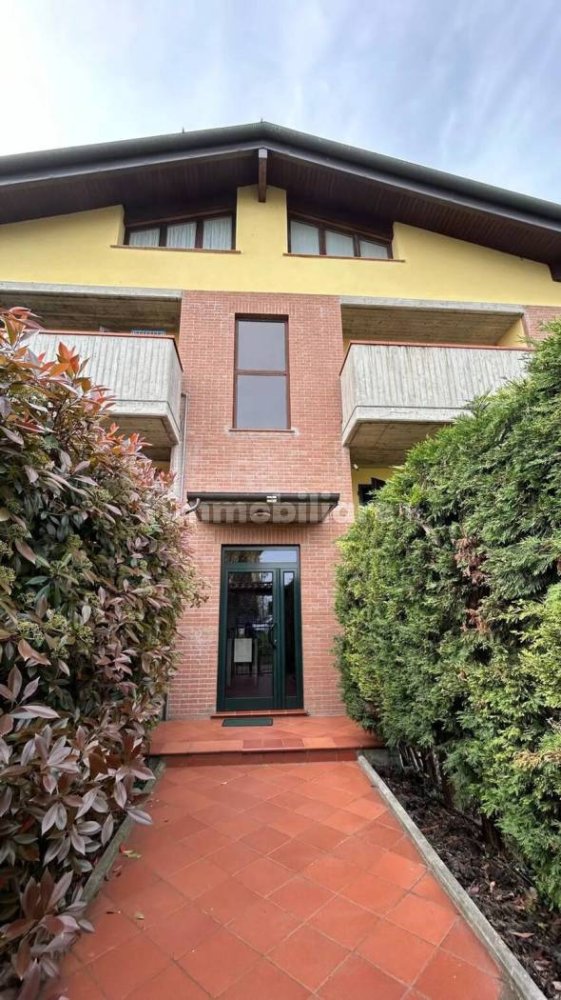 5 غرف نوم شقة في Montechiarugolo, Italy رقم 189224