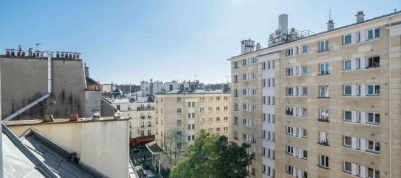 3 bedrooms Apartment in Paris, France No. 118252 8