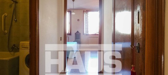 3 bedrooms Apartment in Venice, Italy No. 319395 18