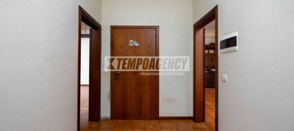 3 bedrooms Apartment in Sassuolo, Italy No. 279962 3