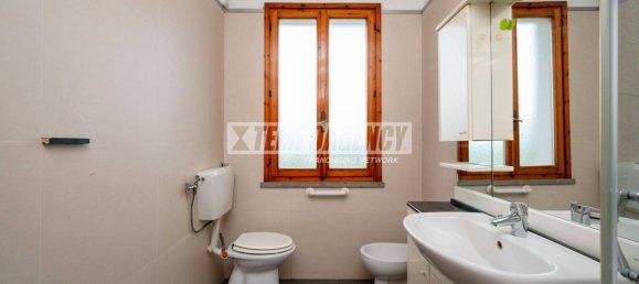 3 bedrooms Apartment in Sassuolo, Italy No. 279962 12