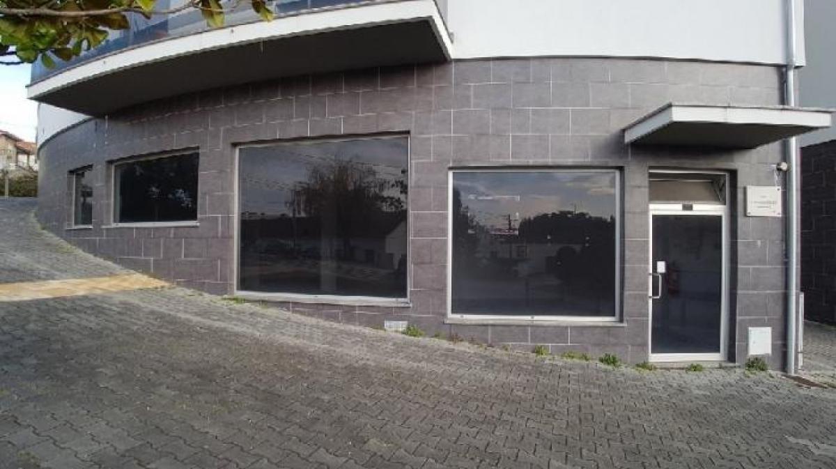 Tienda en Leiria, Portugal 162 m² No. 1882