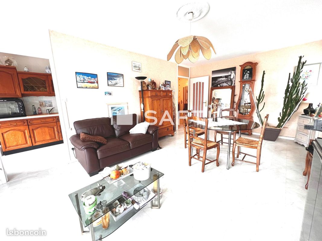 4 غرف نوم شقة في Loos, France رقم 69539