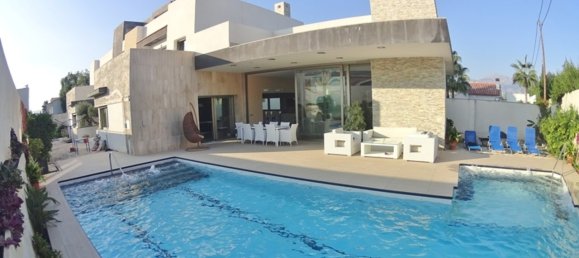 Вилла с 6 спальнями в Альбир, Испания № 2449 17