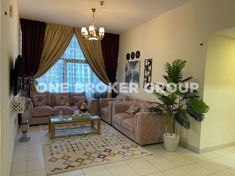 3 bedrooms Apartment in Dubai Studio City, UAE No. 914