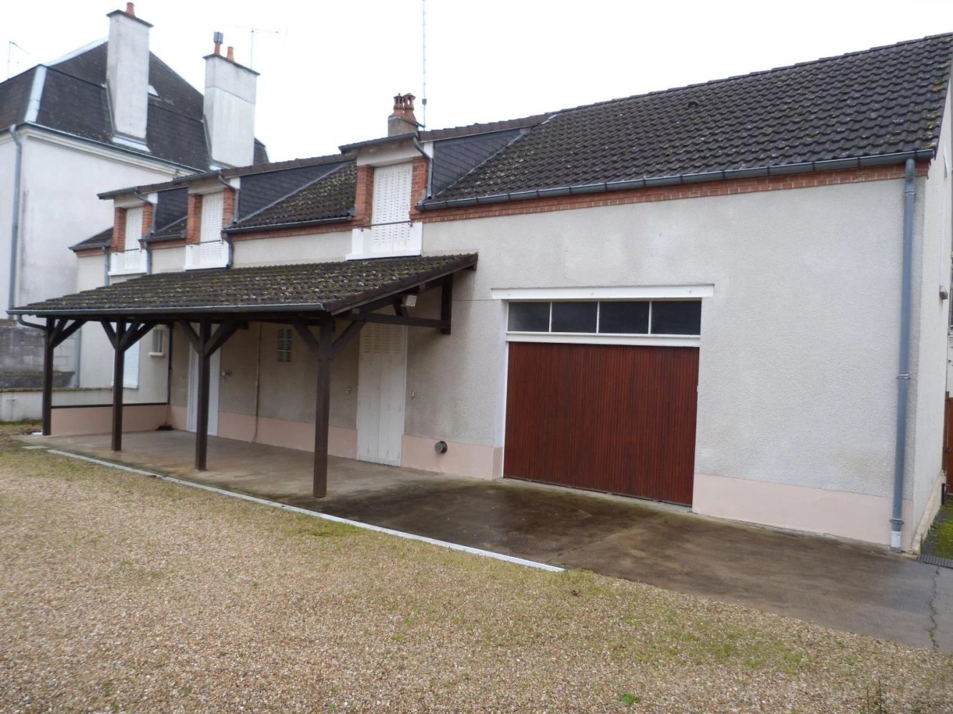 Casa de 5 dormitorios en Vierzon, France No. 40852