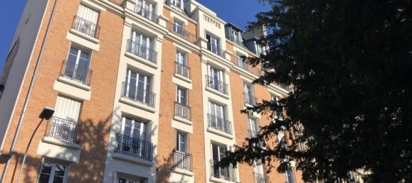 2 bedrooms Apartment in Issy-les-Moulineaux, France No. 187381 4