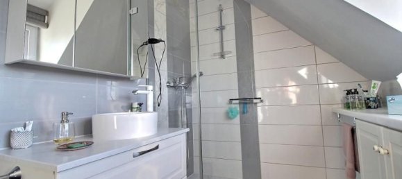 2 bedrooms Apartment in Issy-les-Moulineaux, France No. 187381 6