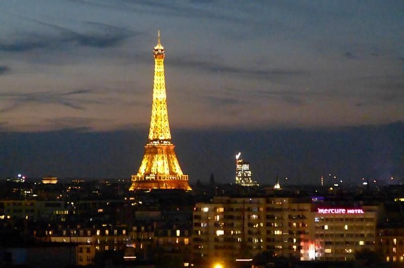 2 bedrooms Apartment in Issy-les-Moulineaux, France No. 187381