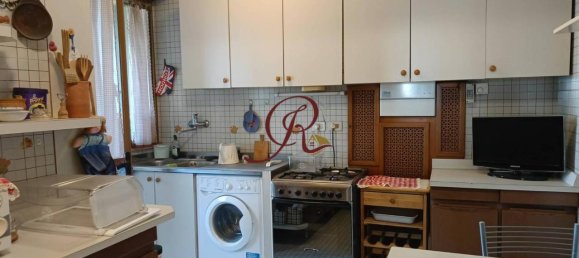 4 rooms Apartment in Rome, Italy No. 109436 12