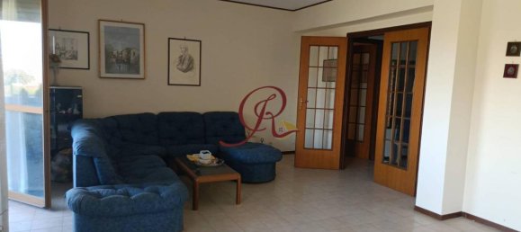 4 rooms Apartment in Rome, Italy No. 109436 6