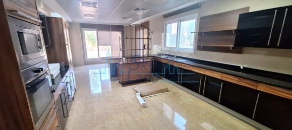 7 chambres Villa à Al Barsha, UAE No. 22359 16