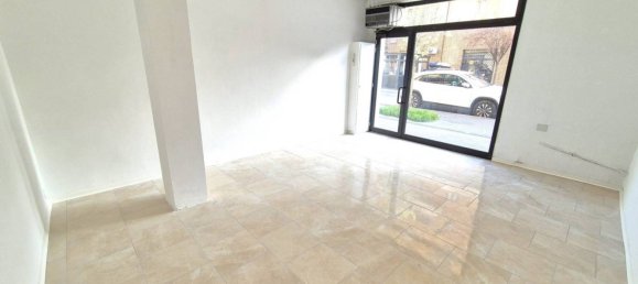 1 room Commercial property in Bologna, Italy No. 320447 4