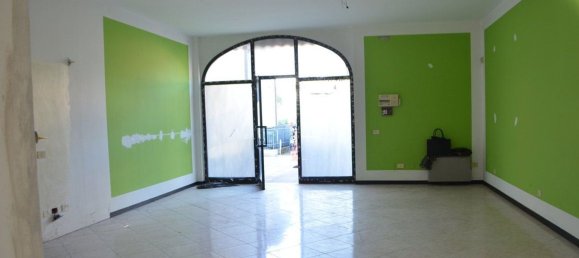 Oficina en Sarnico, Italy 42 m² No. 67411 22