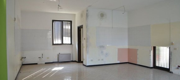 Oficina en Sarnico, Italy 42 m² No. 67411 25