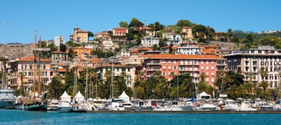 3 rooms Apartment in La Spezia, Italy No. 278372 2