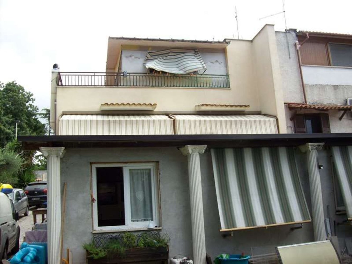 9 rooms Apartment in Aprilia, Italy No. 229298