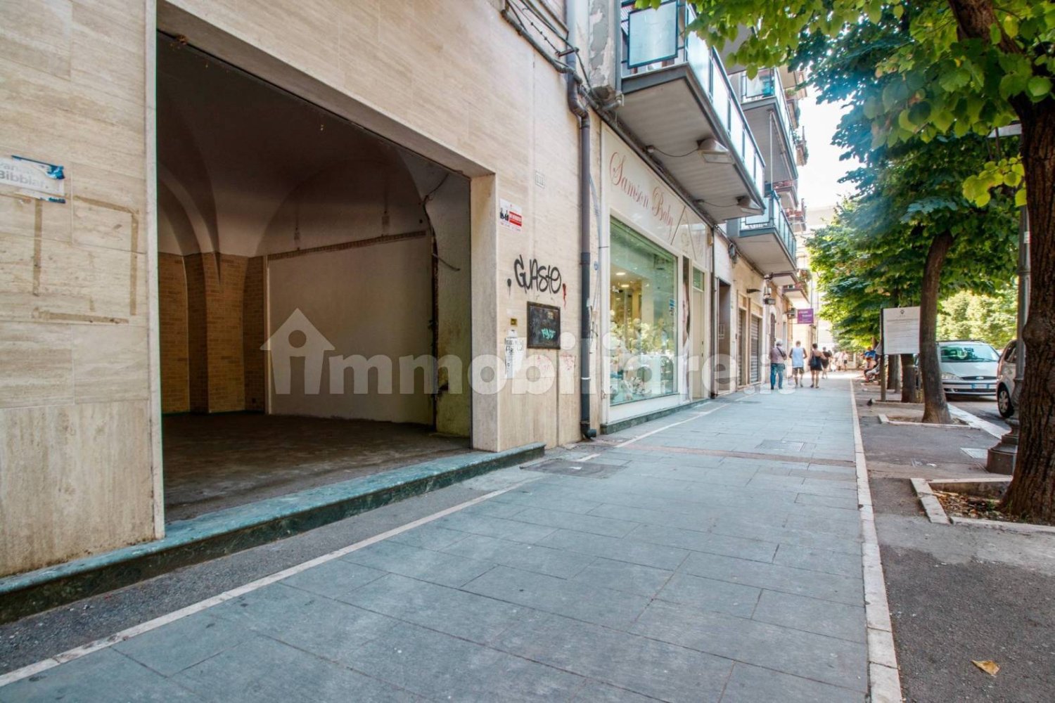 Imóvel comercial de 1 divisão em Foggia, Italy N.º 66900