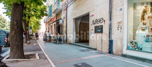 Imóvel comercial de 1 divisão em Foggia, Italy N.º 66900 2