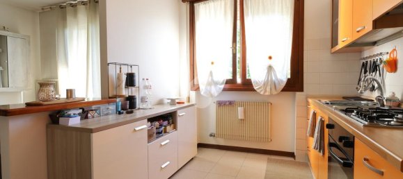 2 bedrooms Apartment in Sandrigo, Italy No. 361665 5