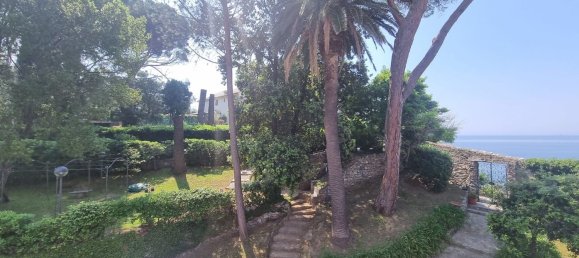 7 rooms Villa in Genoa, Italy No. 39494 28