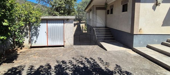 3 bedrooms House in Viana do Castelo, Portugal No. 169394 2