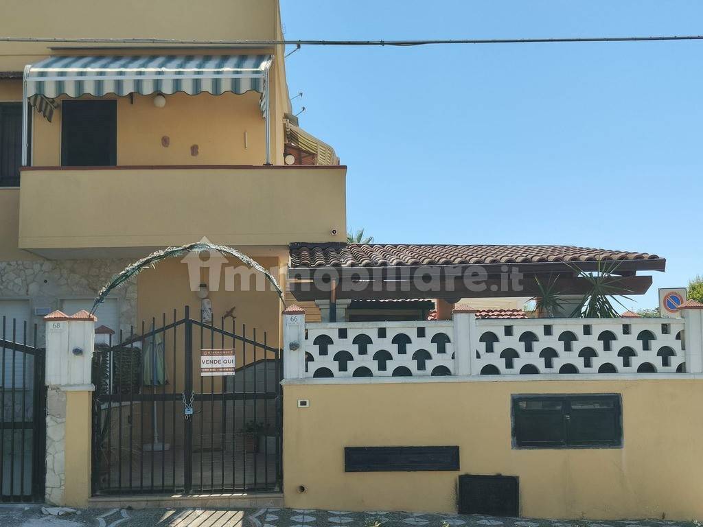 Apartamento de 1 dormitorio en Ugento, Italy No. 330493