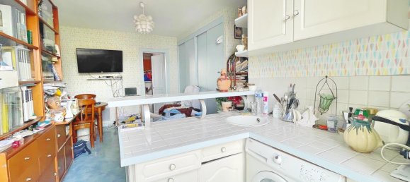 1 bedroom Apartment in Paris, France No. 181435 4