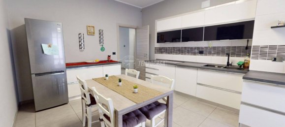 2 chambres Appartement à Brandizzo, Italy No. 155914 9