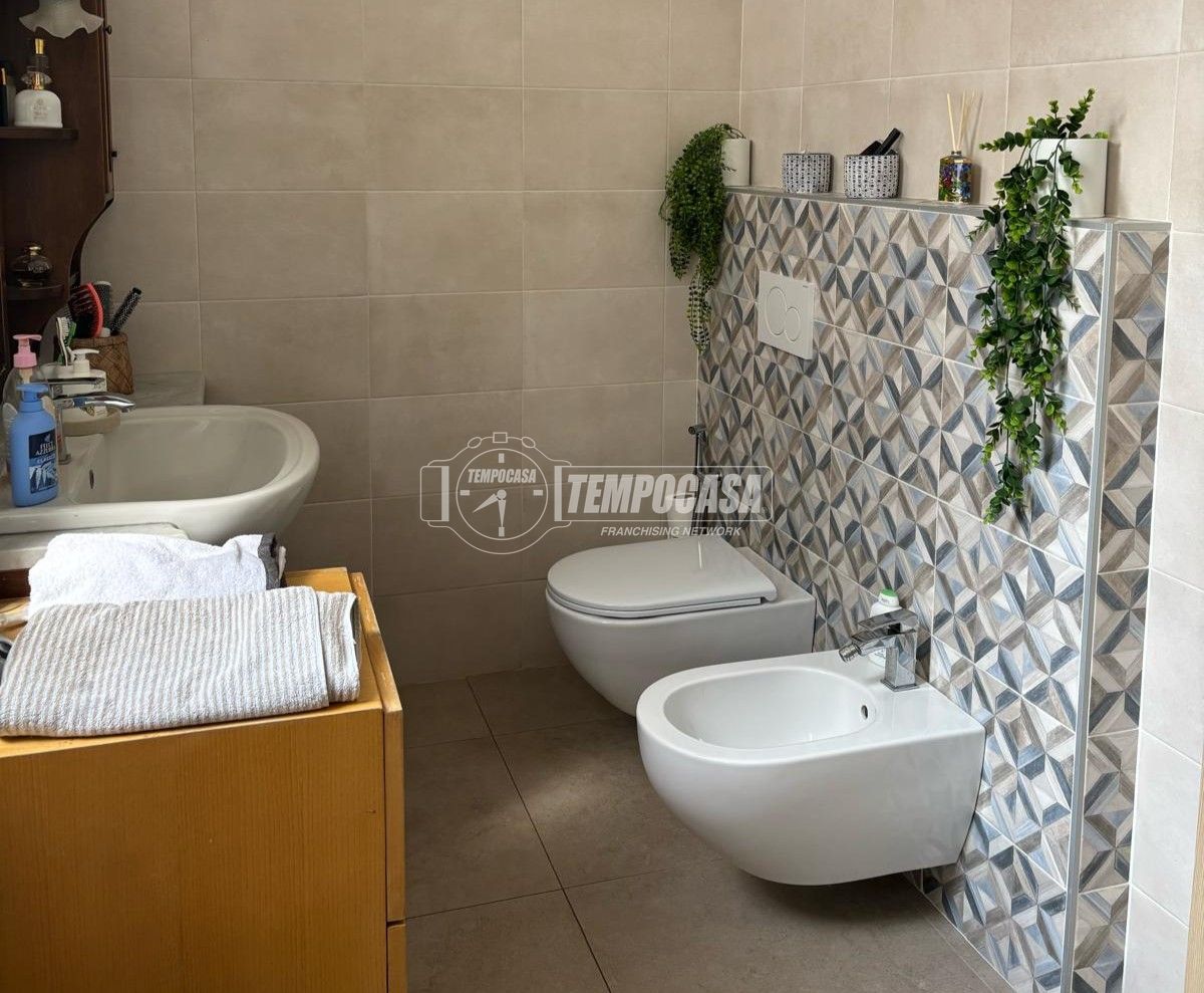 2 chambres Appartement à Bollate, Italy No. 312600