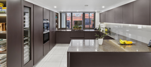 3 bedrooms Apartment in London, United Kingdom No. 13107 8