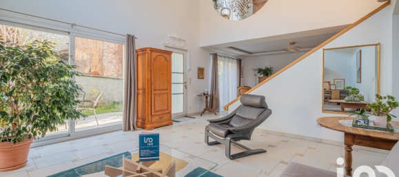 3 bedrooms House in Saint-Jean-de-Moirans, France No. 258332 14