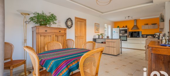 3 bedrooms House in Saint-Jean-de-Moirans, France No. 258332 4