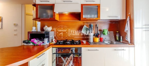 Квартира с 2 спальнями в Милан, Италия № 360710 14