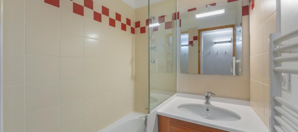 1 bedroom Apartment in Les Belleville, France No. 400 6