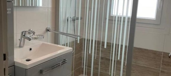 2 bedrooms Apartment in Louviers, France No. 356968 6