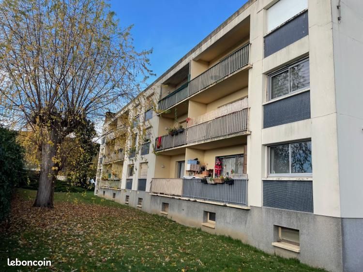 2 bedrooms Apartment in Louviers, France No. 356968