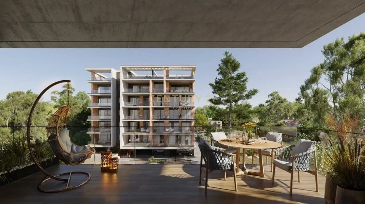 4 bedrooms Apartment in Germasogeia, Cyprus No. 5437