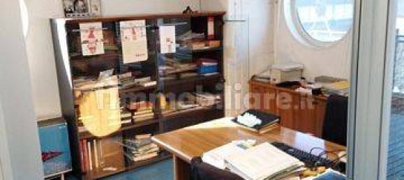 143m² Commercial property in Legnano, Italy No. 295738 3