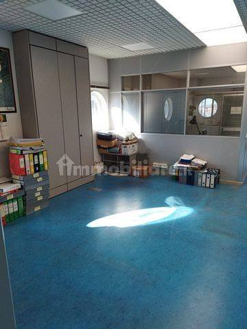 143m² Commercial property in Legnano, Italy No. 295738