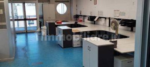 143m² Commercial property in Legnano, Italy No. 295738 4