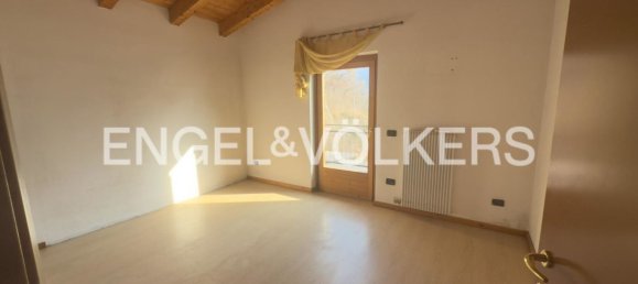 10-salle Maison à Ala, Italy No. 132680 8