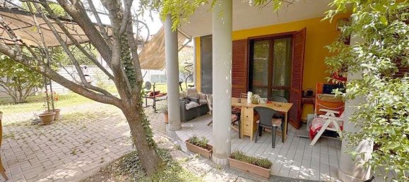 3 rooms Apartment in Arluno, Italy No. 126570 2