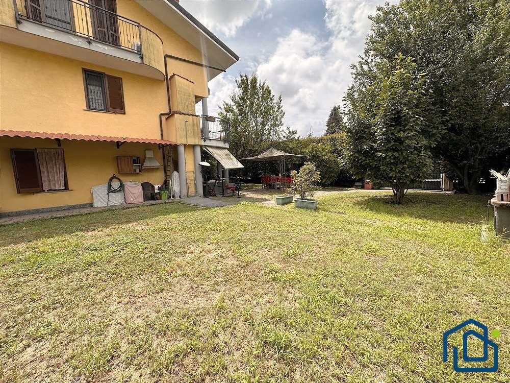 3 rooms Apartment in Arluno, Italy No. 126570