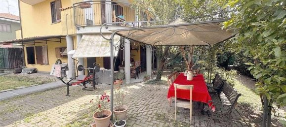 3 rooms Apartment in Arluno, Italy No. 126570 7